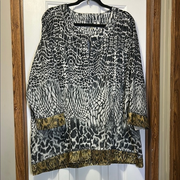 Onque Woman Jackets & Blazers - Onque Woman Animal Print Black and White Tunic Jacket 3X NWT
